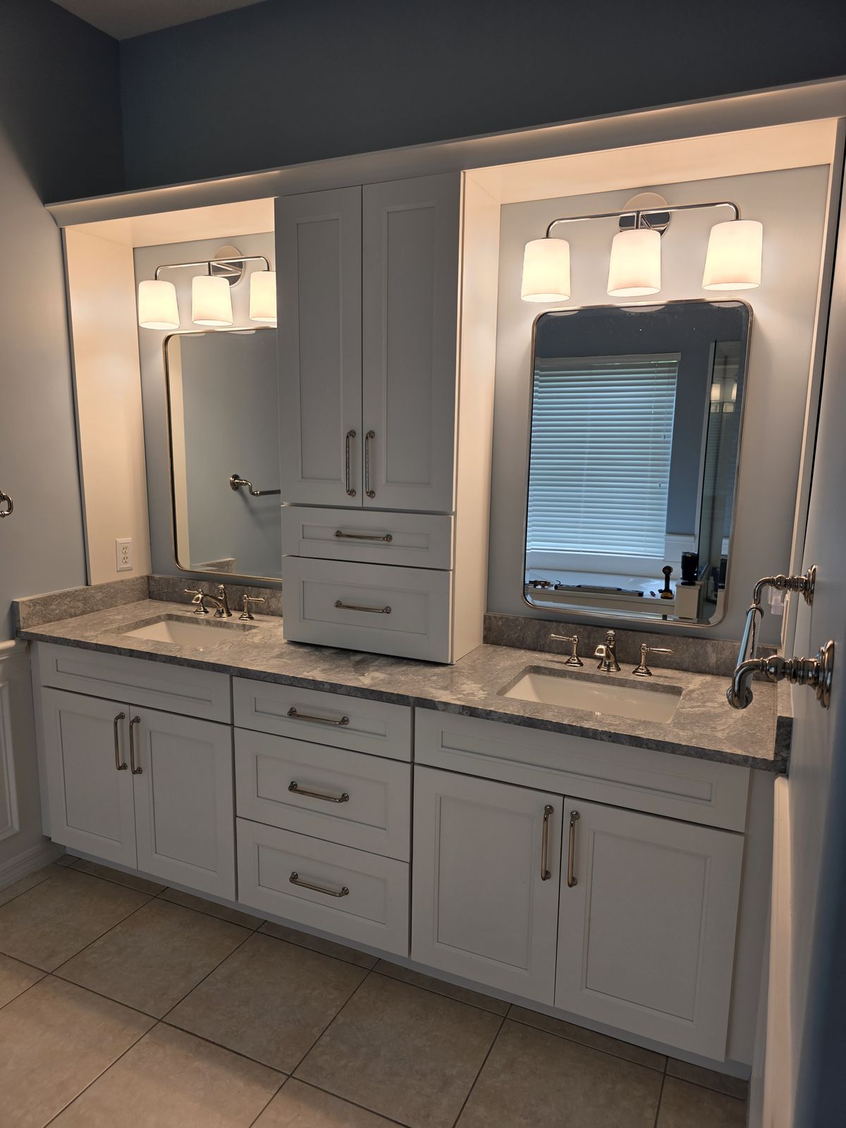 Double Vanity & Tile Shower – The finished project 3