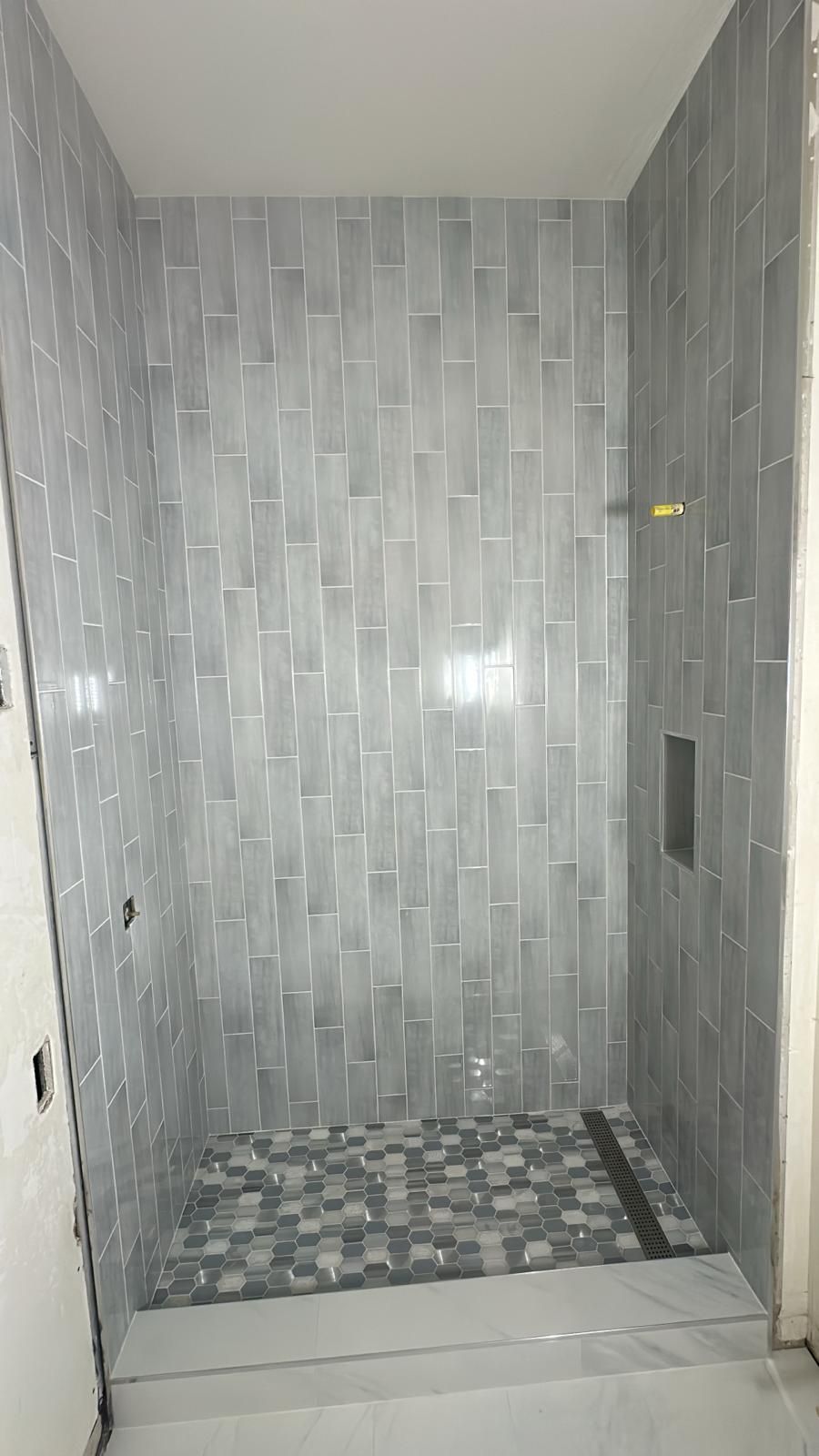 Double Vanity & Tile Shower – The finished project 4